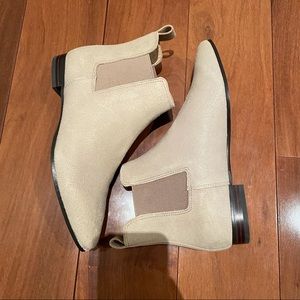 Banana Republic Everest Boots *NWT*